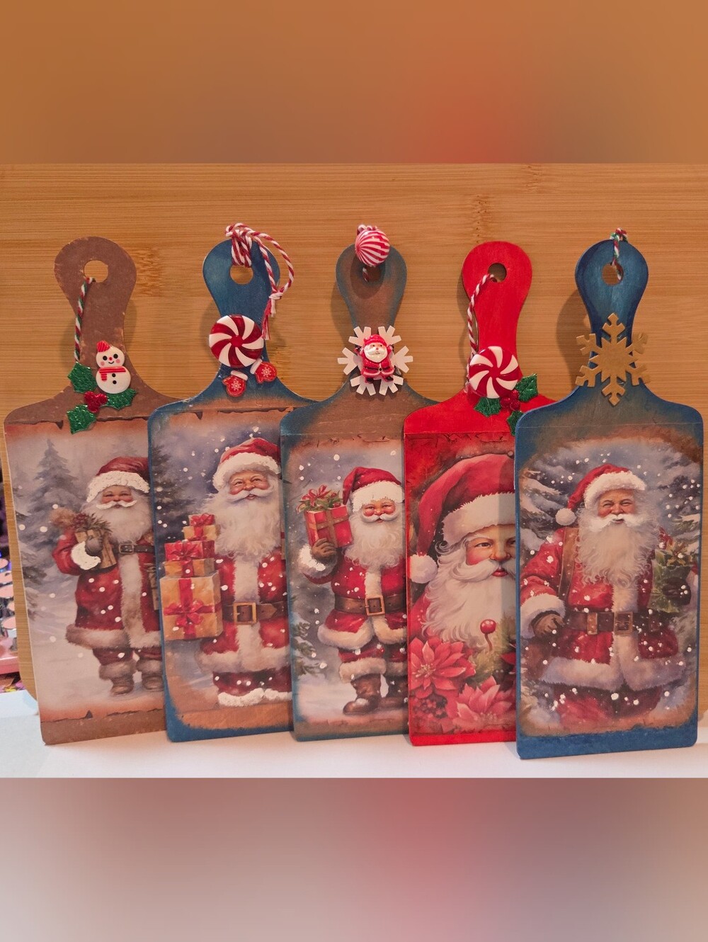 🎅 Set of 5 Handmade Vintage Santa Mini Charcuterie Boards - 9.5"x3.5" 🎅